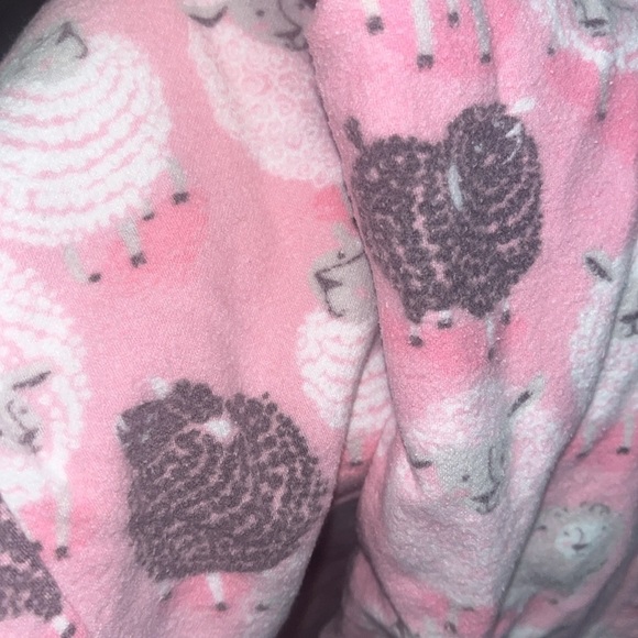 Munki Munki sheep themed pink and grey pajama set, flannel size Med / Large - Picture 11 of 11